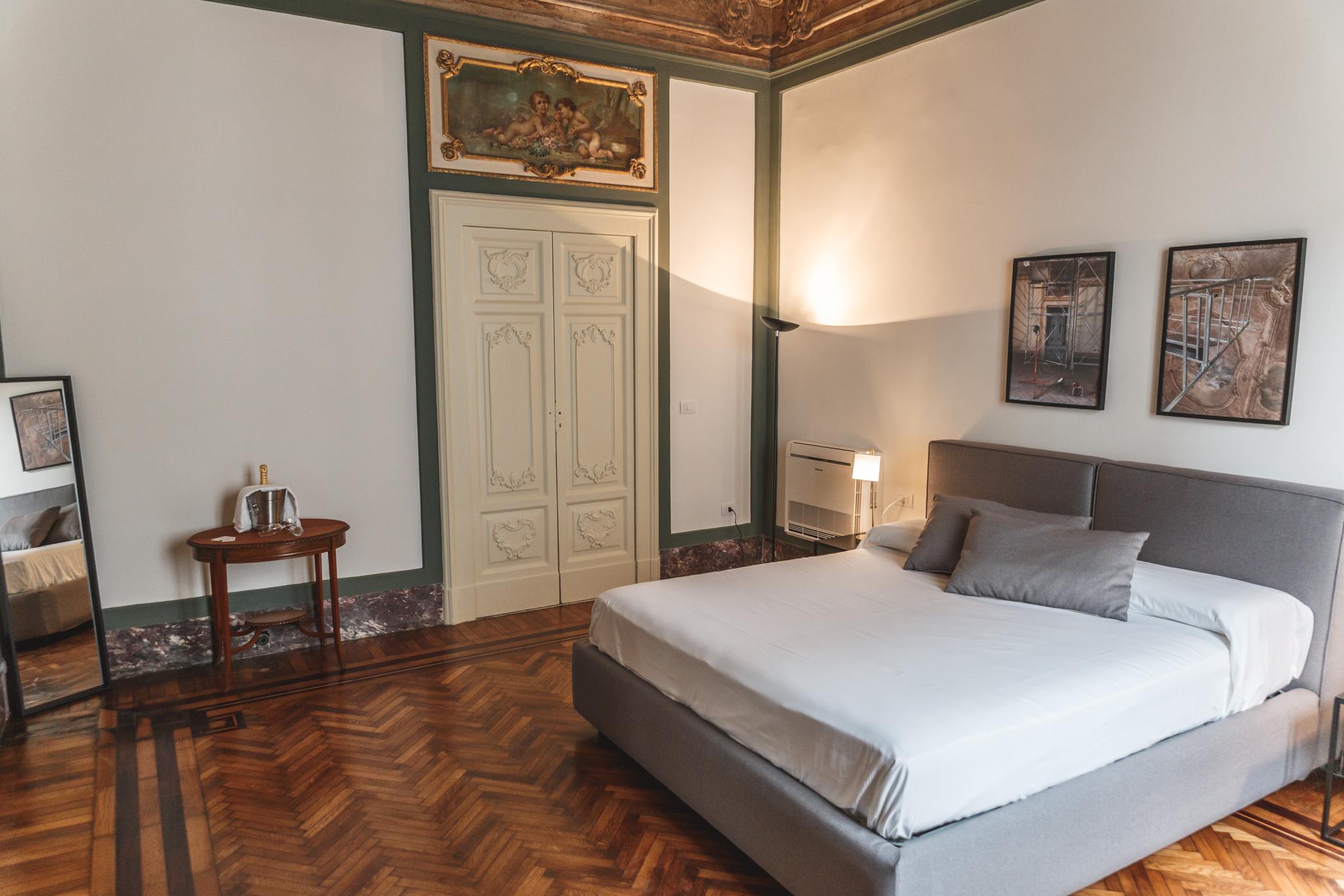 Relais Della Porta Hotel Naples Exterior photo